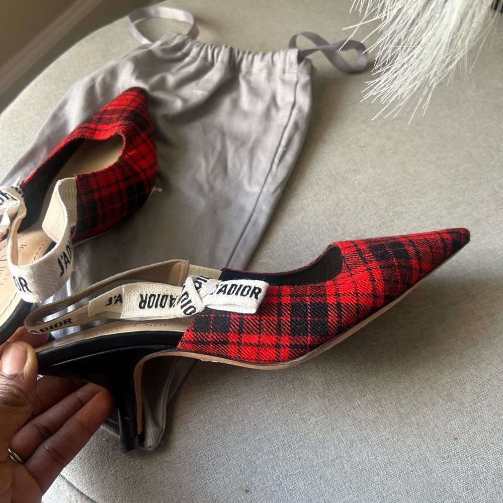 J'Adior Slingback Pump - Picture 3 of 10